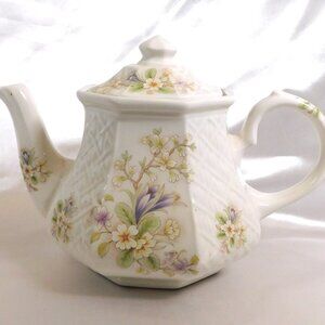 Sadler Floral Teapot with Basketweave Detail